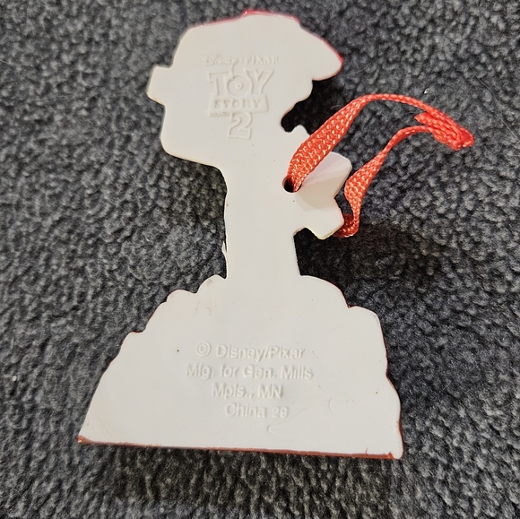 It's A Disney Christmas Featuing Mickey, Minne, Zoe, And Jesse - Picture 10 of 11